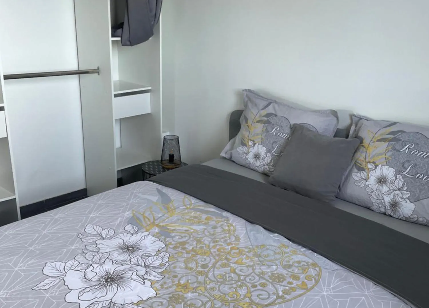 Villa Bellevue Belley 0*,  France